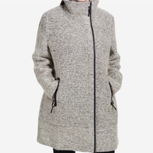 Calvin Klein Jackets & Blazers - Calvin Klein Light Gray Teddy Jacket